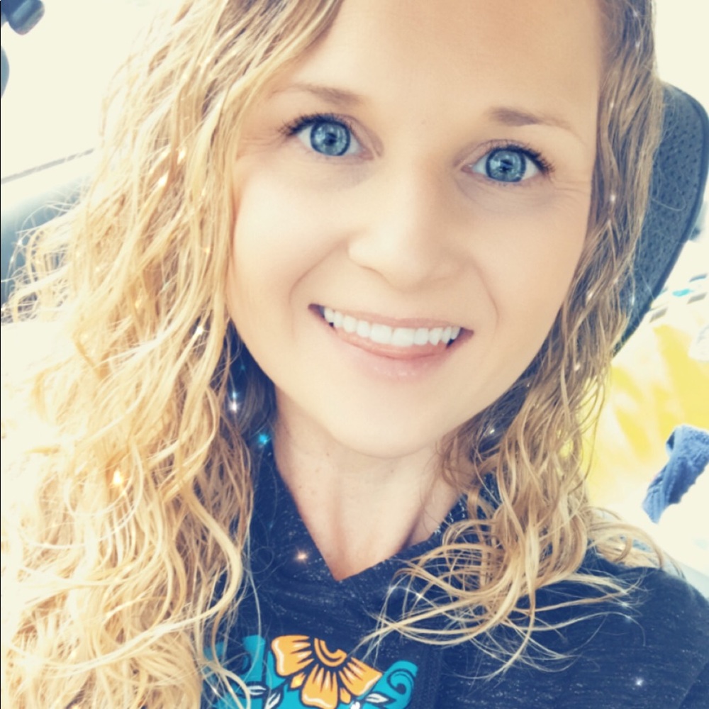 Meet your Posher, Christina